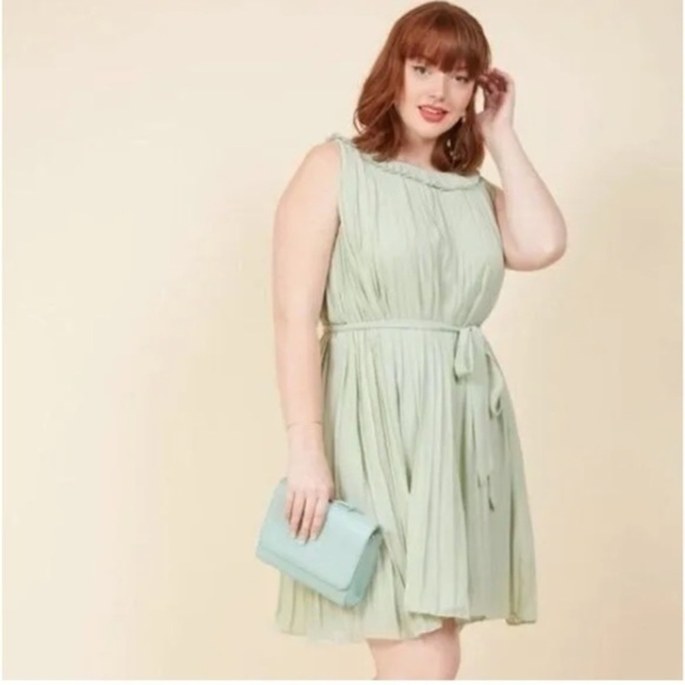 ModCloth Famously Flirty A-Line Pleated Dress NEW Women Size Large